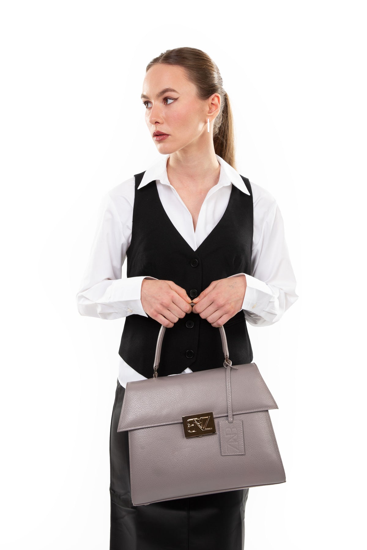 Akira bag - dove gray calfskin leather - worn - Berénize