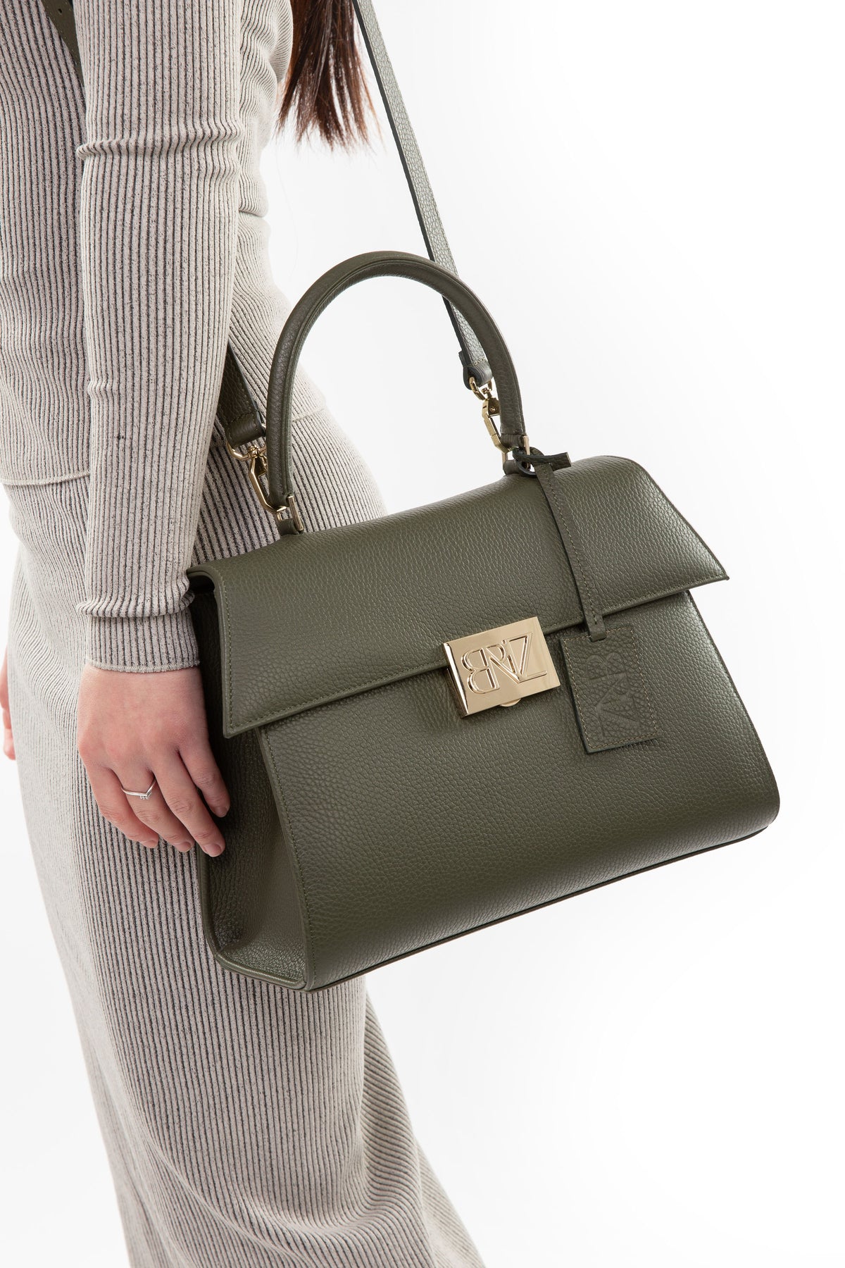 Akira bag - military green calfskin leather - strap detail - Berénize
